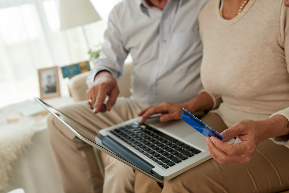 Veja o que muda após o comunicado geral do INSS para idosos com idade de 80 anos ou mais