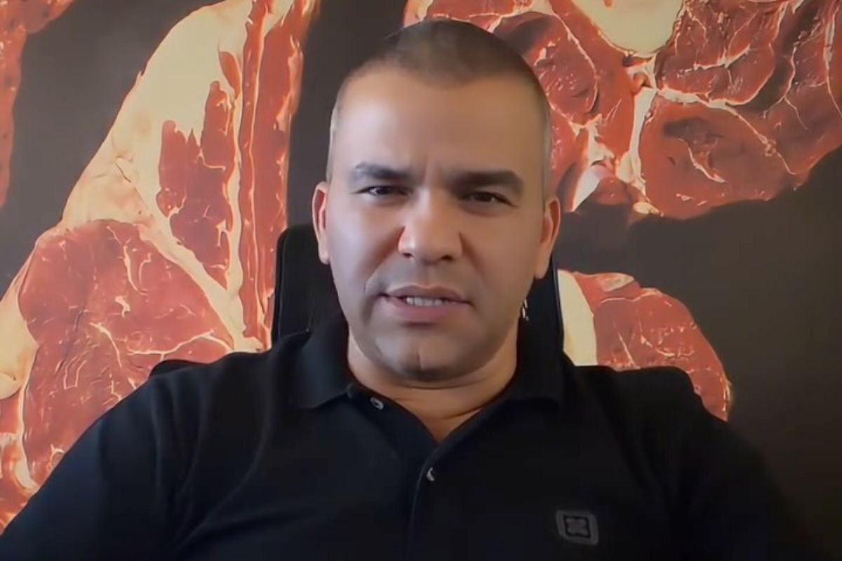 Leandro Batista Nóbrega é proprietário do Frigorífico Goiás e ganhou notoriedade nas redes sociais por ações de marketing e pelo alinhamento ao ex-presidente Jair Bolsonaro. (Foto: Reprodução/Redes sociais/@frigorificogoias)