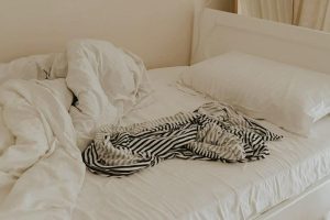 Pessoas que deixam a cama desarrumada quando acordam não são preguiçosas, mas sim focadas em outras prioridades durante o dia, segundo a psicologia