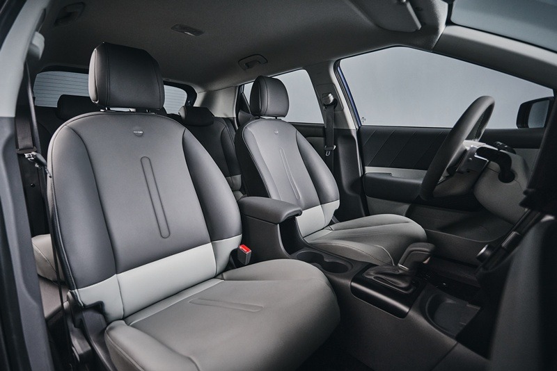 Interior do novo Hyundai i20 aposta em conectividade, tecnologia e recursos voltados à praticidade no uso urbano. (Foto: Divulgação)