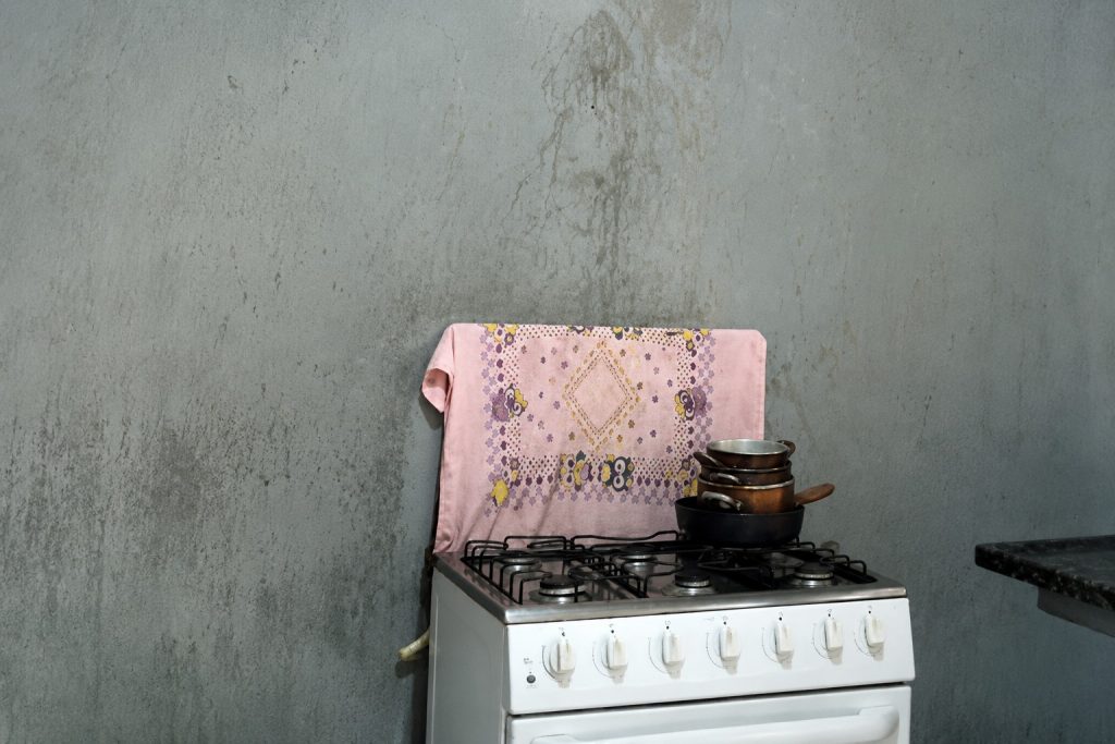 gordura na parede da cozinha