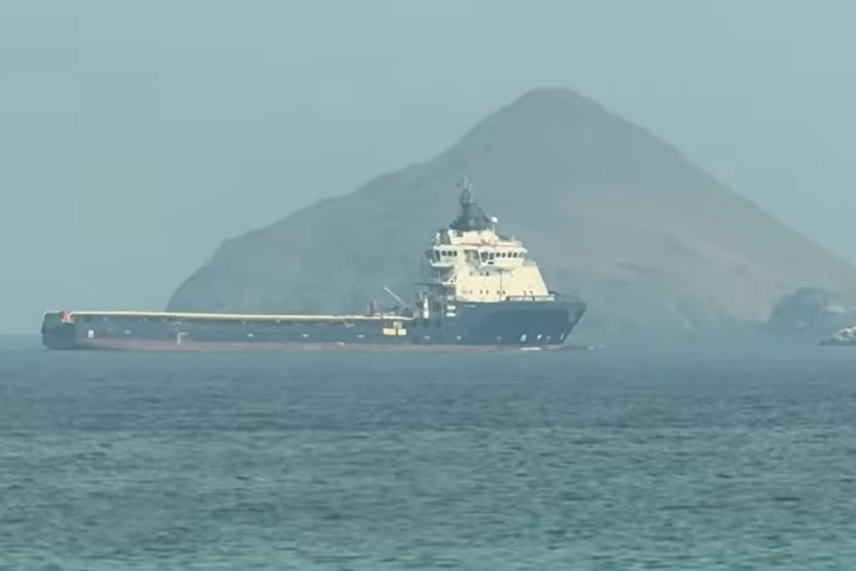 EUA voltam a atacar o Irã após Teerã mandar fechar o Estreito de Hormuz