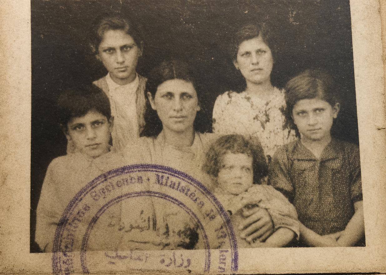 Integrantes da família Hajjar, uma das pioneiras da imigração sírio-libanesa em Anápolis e protagonista no desenvolvimento econômico, urbano e social do município. (Foto: Arquivo pessoal/Daniela Hajjar)