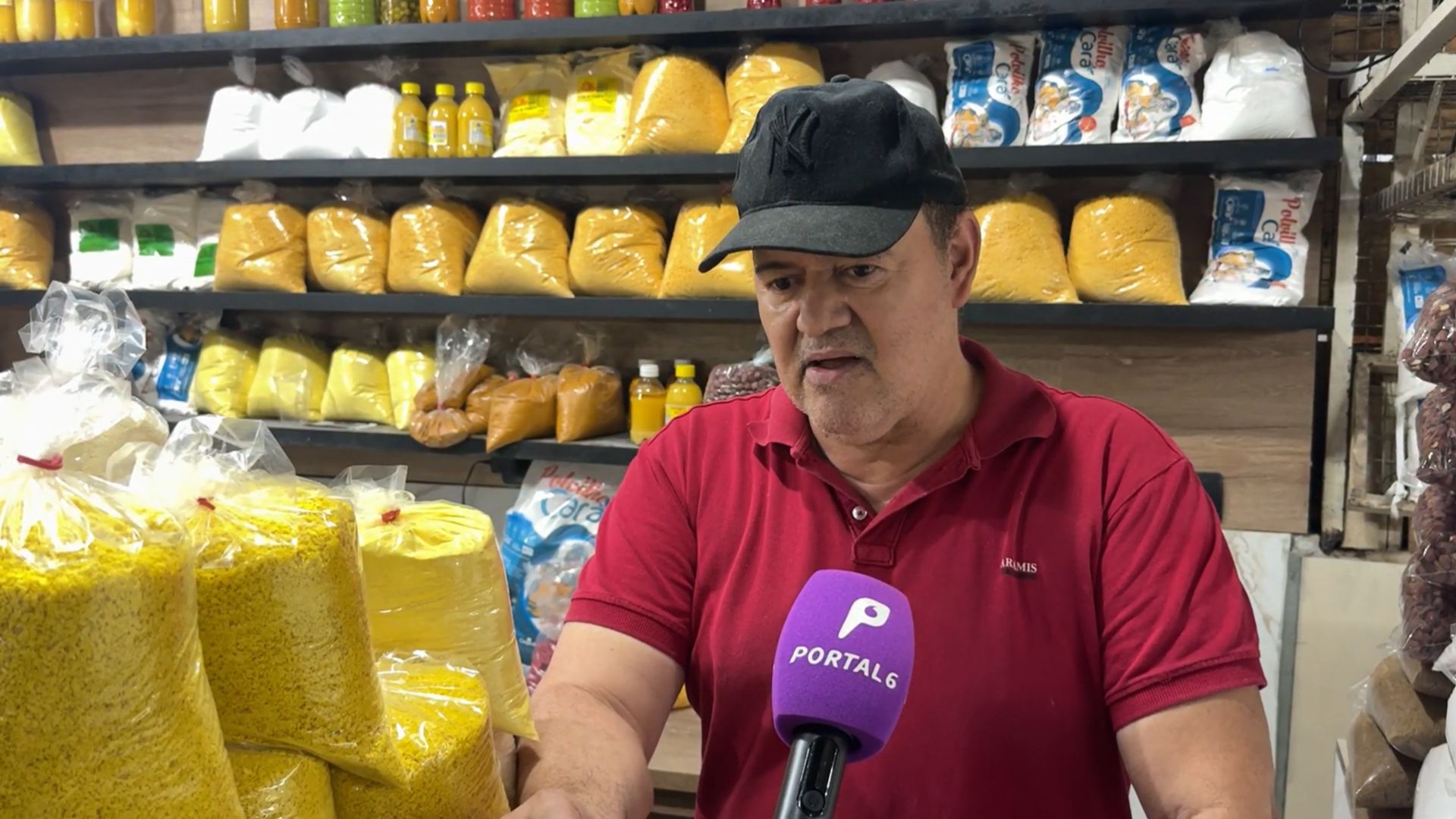 João Paulo Ramos está no Mercado Municipal desde 2007, seguindo o exemplo do pai e dos tios.