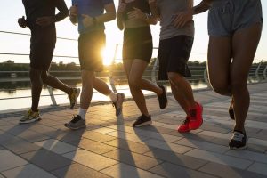 Não é caminhada, nem corrida: o melhor exercício para perder peso, segundo personal trainers