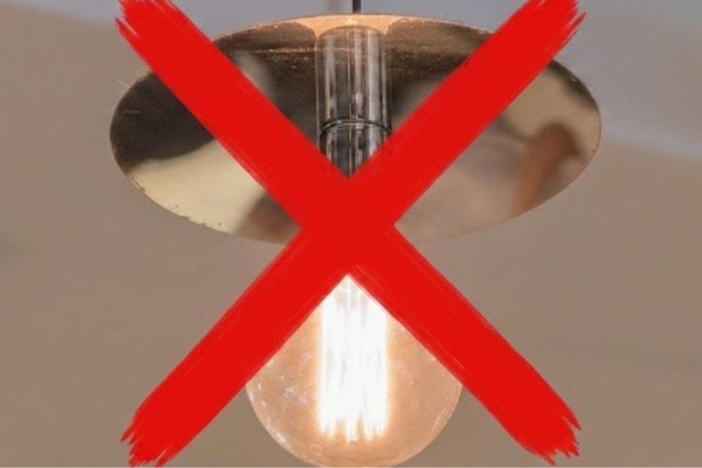Nem luz de teto, nem de chão: a iluminação indireta conquista espaço por unir sofisticação, conforto visual e estilo minimalista.