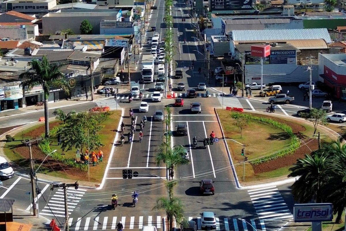 Novas vias no cruzamento da Avenida Castelo Branco com a Rua 250