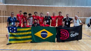 Estudantes do Colégio Delta Anápolis conquistaram título internacional no voleibol após torneio na Hungria.
