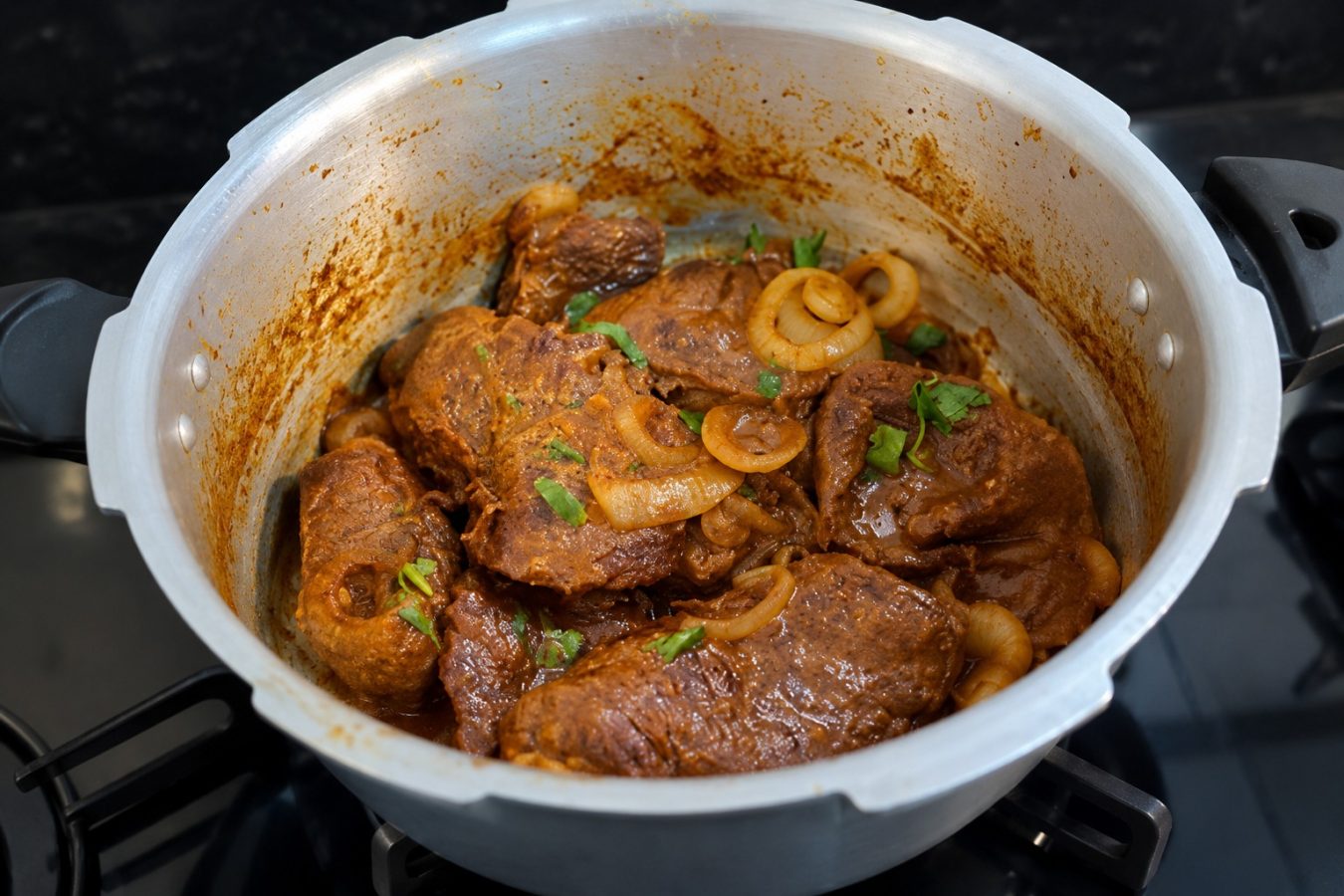 Adeus, carne sem graça: a especiaria que realça o sabor do corte e deixa o prato com gosto de restaurante chique, segundo chefs