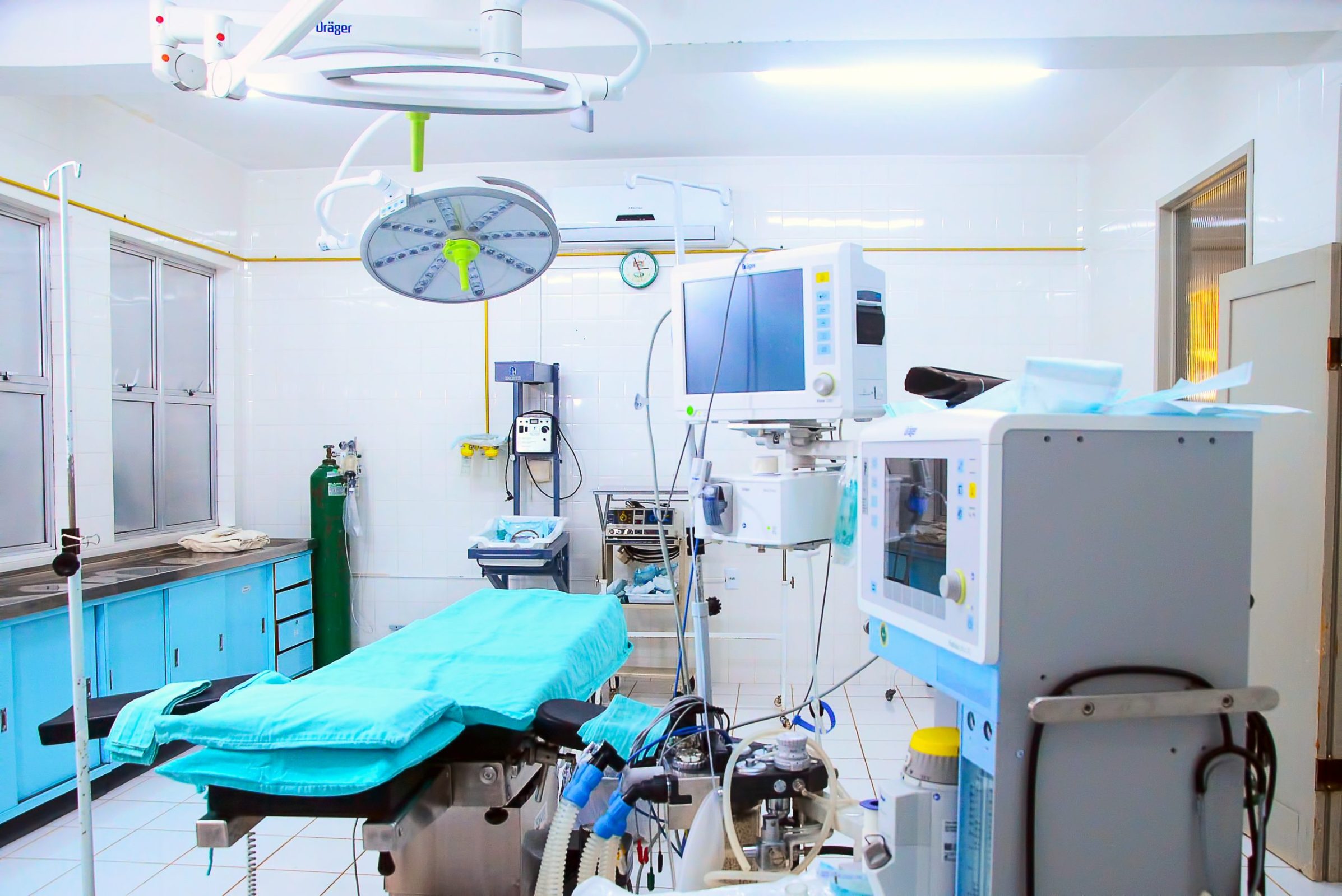 A cirurgia mais cara do mundo durou 26 horas, mobilizou mais de 100 profissionais e custou cerca de R$ 5 milhões