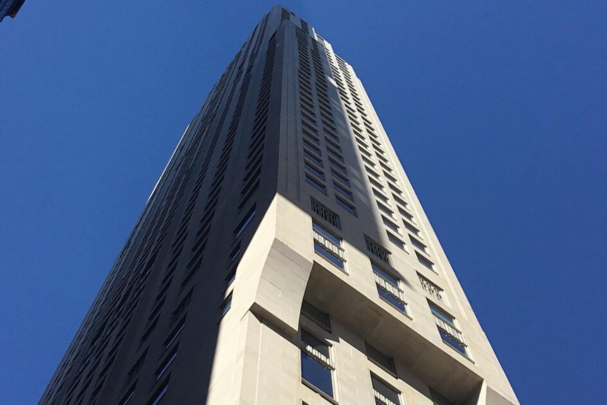 O apartamento mais caro já vendido custou R$ 1,2 bilhão, tem 2.230 m², 16 quartos, 17 banheiros e cinco varandas em quatro andares