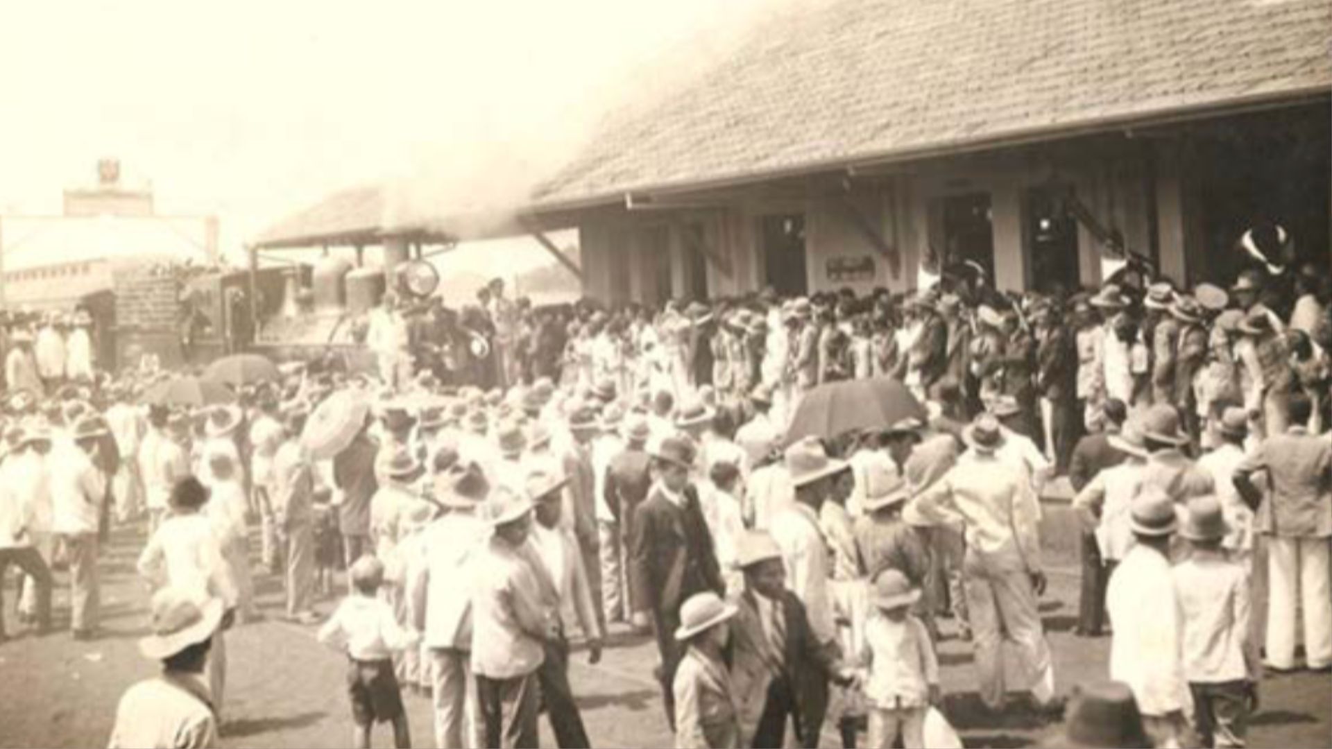Festividade de inauguração da Estação Ferroviária de Anápolis.
