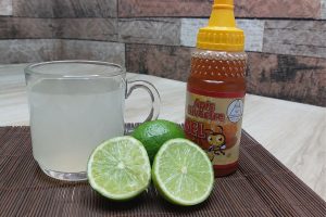 Tomar uma colher de mel com limão
