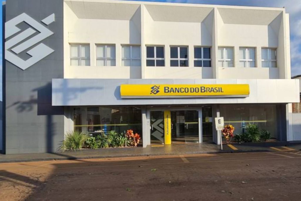 Agência do Banco do Brasil em Bom Jesus de Goiás, onde o desaparecimento de uma quantia estimada em R$ 2 milhões é alvo de investigação da Polícia Civil e de auditorias internas da instituição. (Foto: Google Maps)