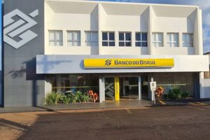 Agência do Banco do Brasil em Bom Jesus de Goiás, onde o desaparecimento de uma quantia estimada em R$ 2 milhões é alvo de investigação da Polícia Civil e de auditorias internas da instituição. (Foto: Google Maps)