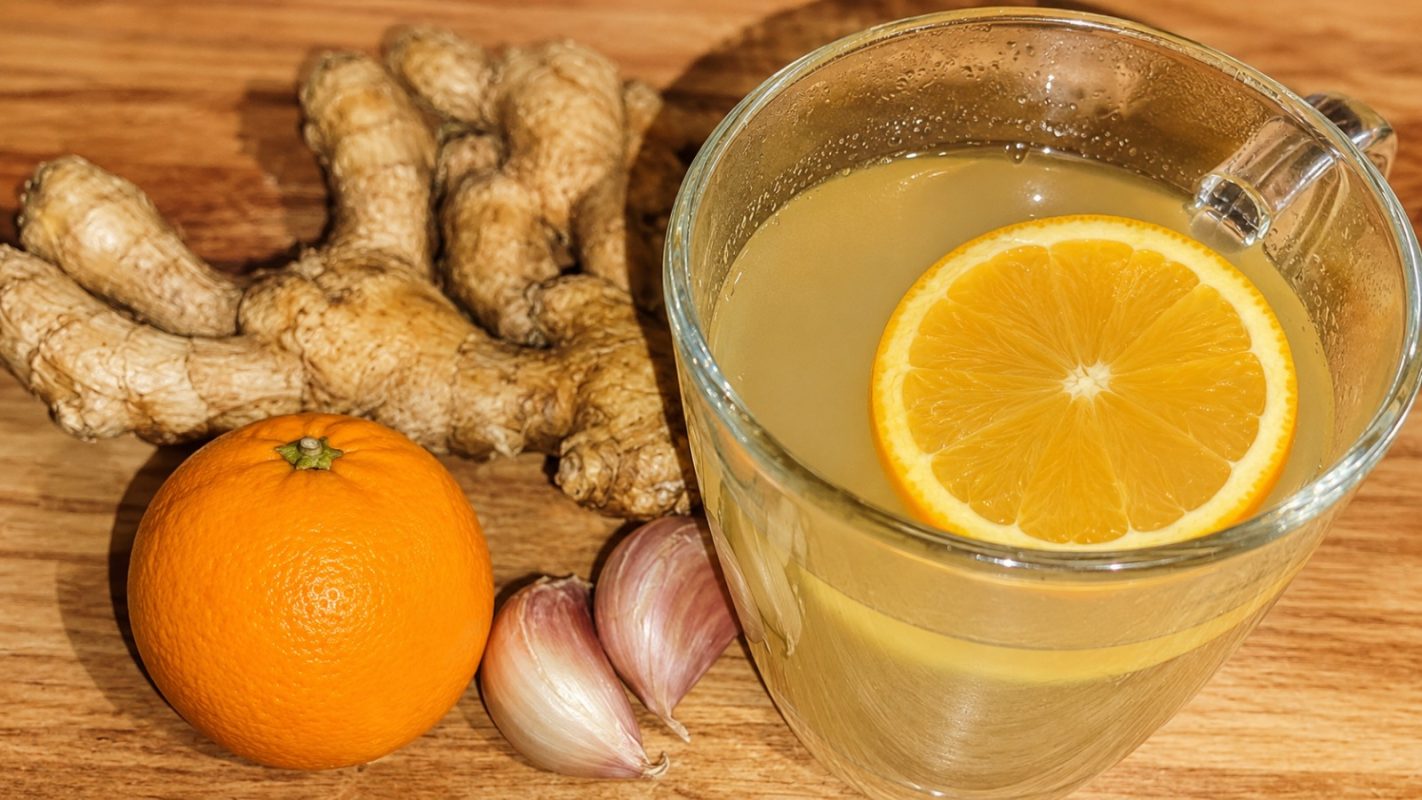 Misturar alho, gengibre e suco de laranja quando estiver gripado: para que serve e por que é recomendado