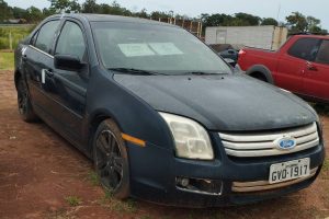 Leilão da Receita tem iPhone 17 Pro Max por R$ 4.140 e carro por R$ 6.000