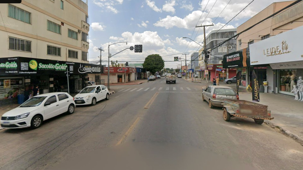 Avenida Mato Grosso, no bairro Jundiaí, em Anápolis. falta de energia elétrica