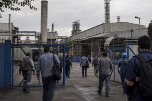 Multinacional encerra fábrica