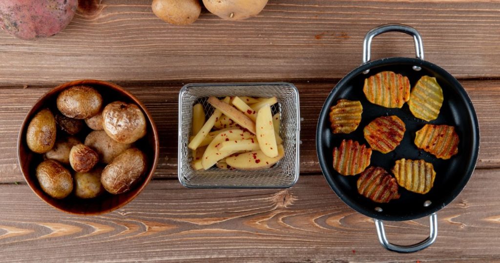 Os diferentes tipos de batata frita têm características próprias e podem ser a escolha ideal para acompanhar carnes, sanduíches, petiscos e pratos especiais