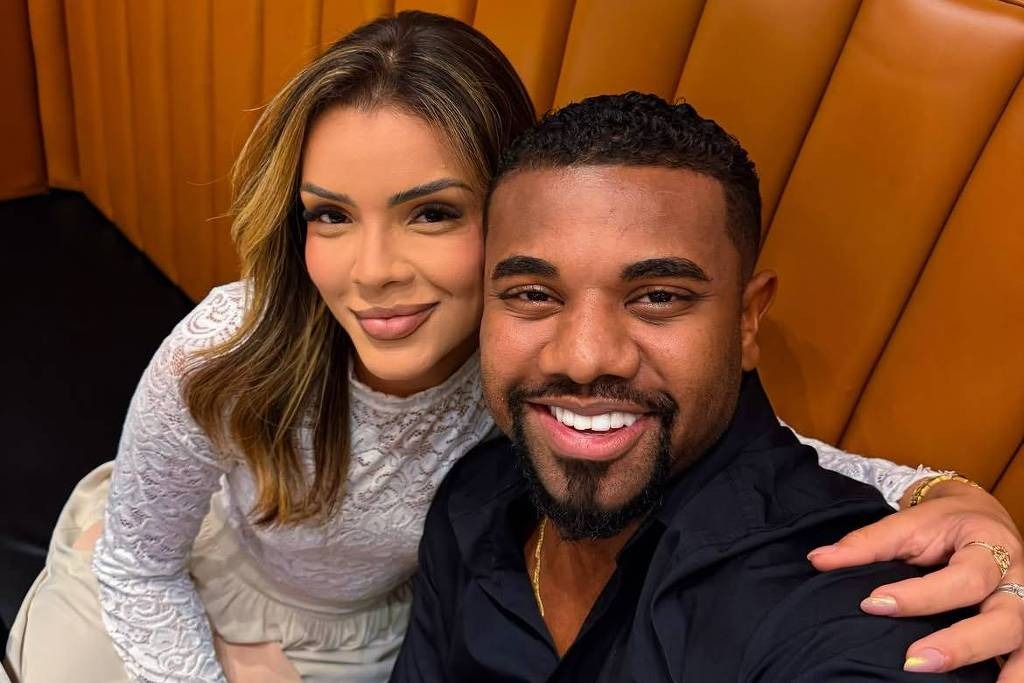 Ex-BBB Davi Brito se casou com a influenciadora Emilly Araújo.