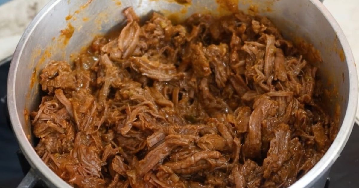 Carne para Desfiar depende do corte escolhido. Alguns oferecem mais colágeno, absorvem melhor os temperos e garantem uma textura muito mais macia
