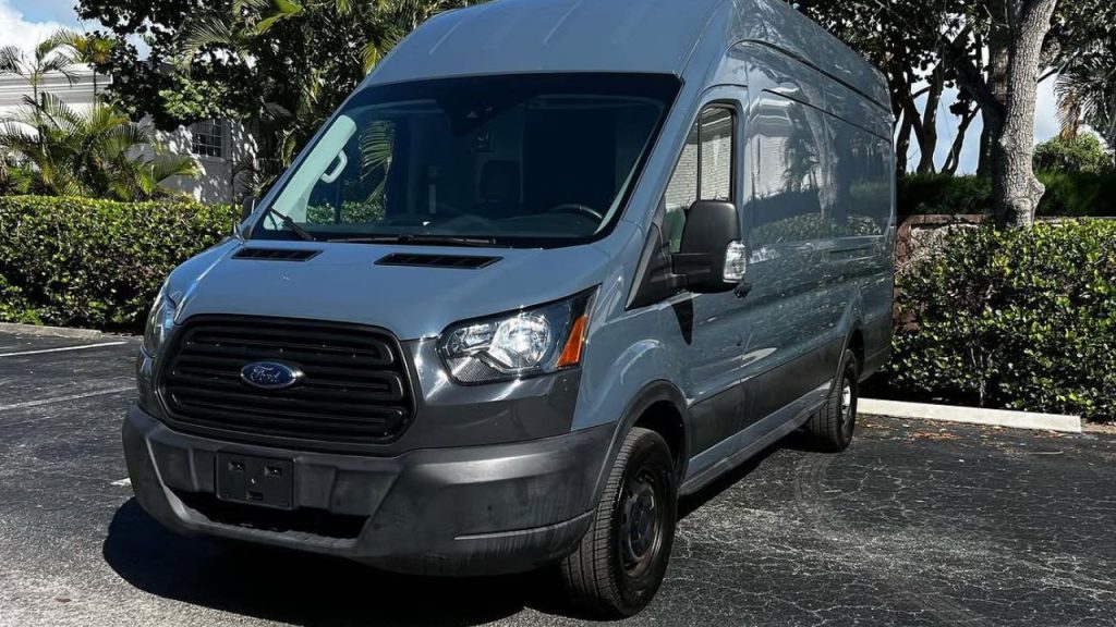 van da Amazon transformada em casa