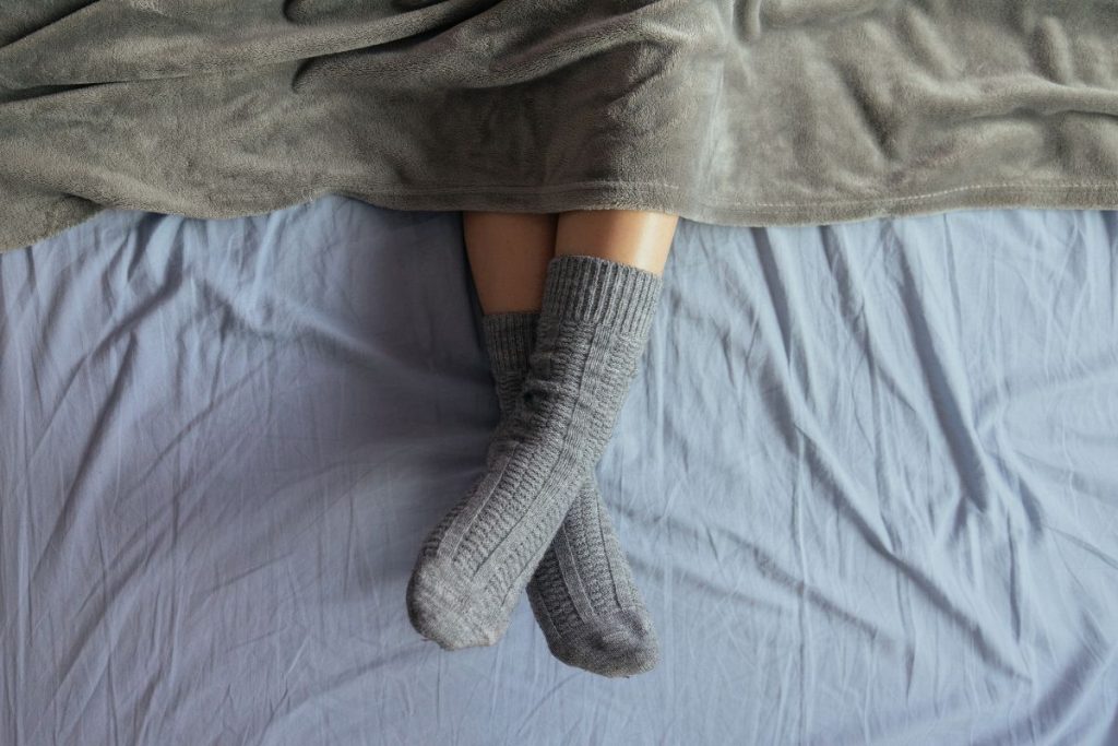Colocar uma meia antes de dormir: