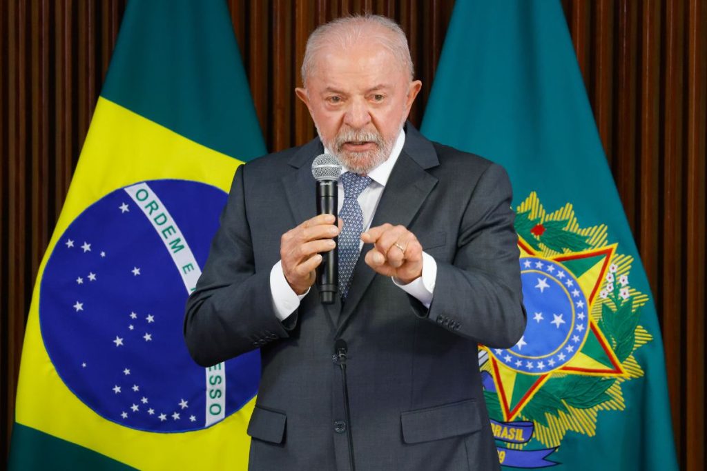 Lula admite risco de interferência de Trump nas eleições