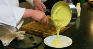 O purê cremoso e aveludado ensinado no MasterChef dispensa leite e aposta em um ingrediente clássico para conquistar a textura ideal