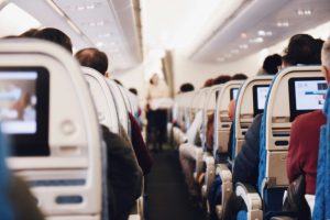 A maior viagem de avião do mundo tem 15.349 km, quase 19 horas de voo, não existe classe econômica e capacidade para 161 passageiros