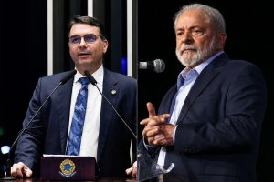 Lula e Flávio Bolsonaro disputam Podemos, que deve ficar neutro, em vitória para o PT