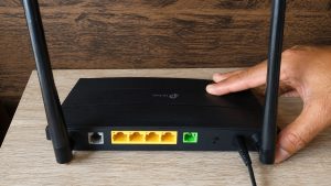 Desligar o Wi-Fi ao sair de casa pode reforçar a segurança da rede, preservar o equipamento e até diminuir o consumo de energia