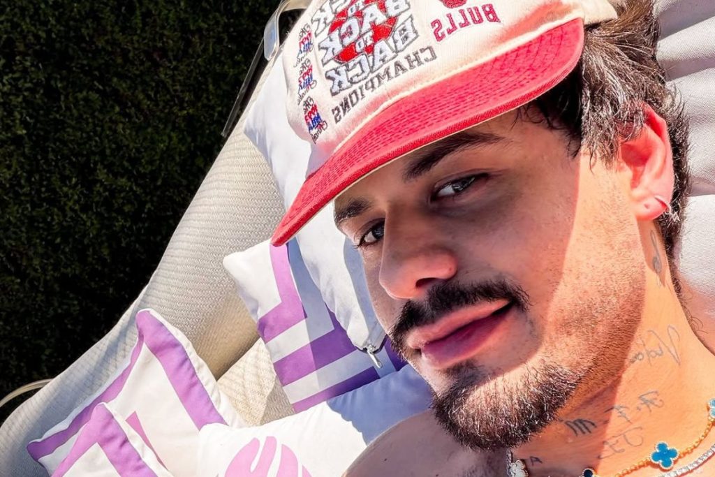 Zé Felipe passou a ser alvo de denúncias após publicar vídeo com o filho caçula durante reunião familiar. (Foto: Reprodução/Redes sociais)