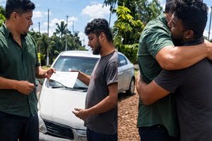 Homem ganha um carro na rifa, mas decide devolver