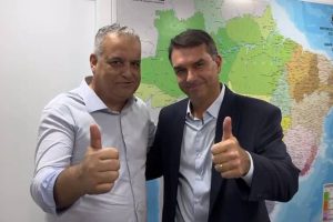 Vice de Flávio Bolsonaro entrou na política pelas mãos dos Calheiros e usou CPI para desgastar Lula