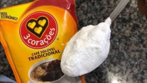 Misturar borra de café com bicarbonato de sódio: para que serve e por que é recomendado