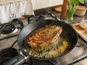 carne de porco com alecrim e tomilho