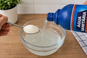 misturar água sanitária com açúcar