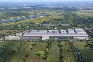 Foto aérea do parque industrial zero carbono na Mongólia Interior, na China. (Foto: Divulgação/Envision)