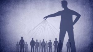 Seres mentais e fantasmas políticos
