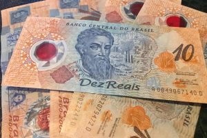 Se você tem notas de papel antigas em casa, pode ter um tesouro: as cédulas que valem uma fortuna, segundo colecionadores