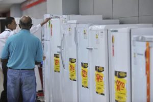 Equatorial Goiás dá 50% de desconto na compra de geladeiras e ar-condicionado; veja como participar