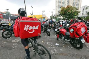 Anvisa libera venda de medicamentos por plataformas como iFood e Rapp