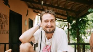 Ex-ator da Globo, Angel Ferreira se mudou para o interior de Goiás, na Chapada dos Veadeiros.