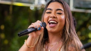 Cantora de Aparecida de Goiânia, Lorenna Lima é conhecida como Japa e explora o pagode.