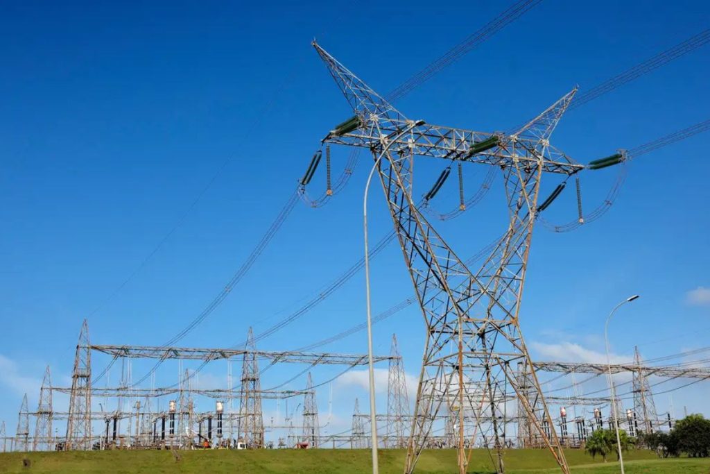 Consumidores poderão escolher fornecedores de energia a partir de 2027