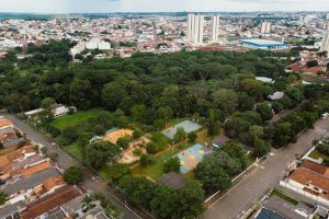 Márcio Corrêa assina ordem de serviço para obras do Parque da Matinha em Anápolis