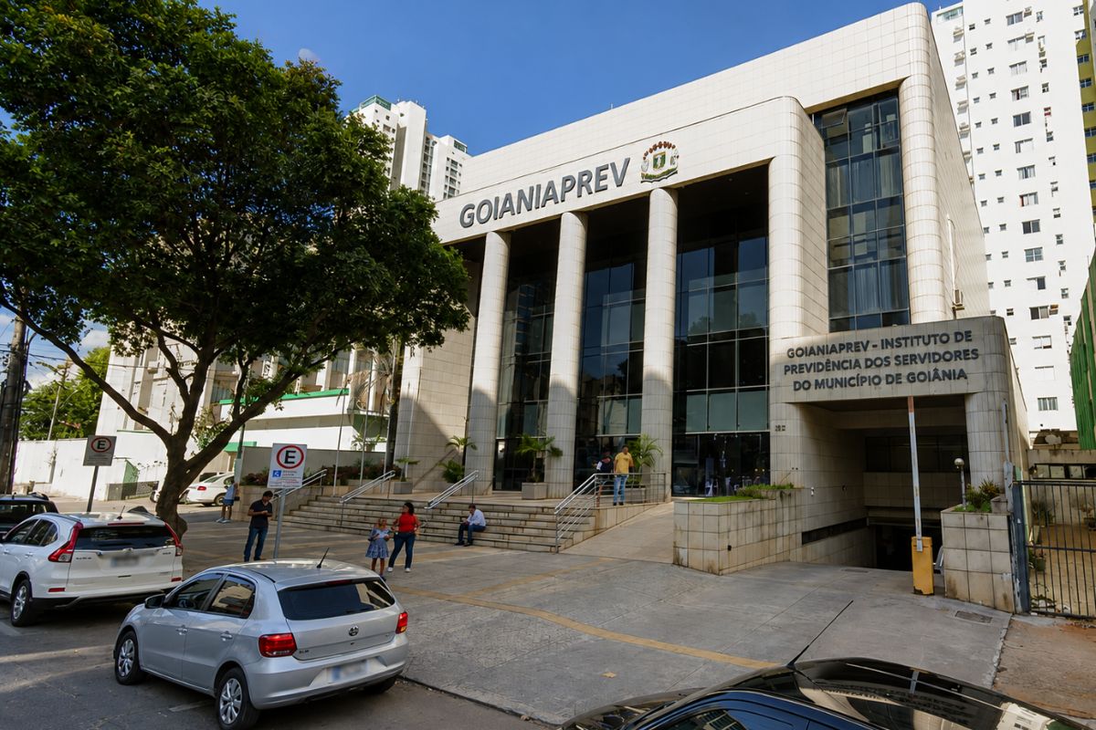 Goiânia alerta 939 aposentados e pensionistas sobre risco de bloqueio no pagamento; veja lista
