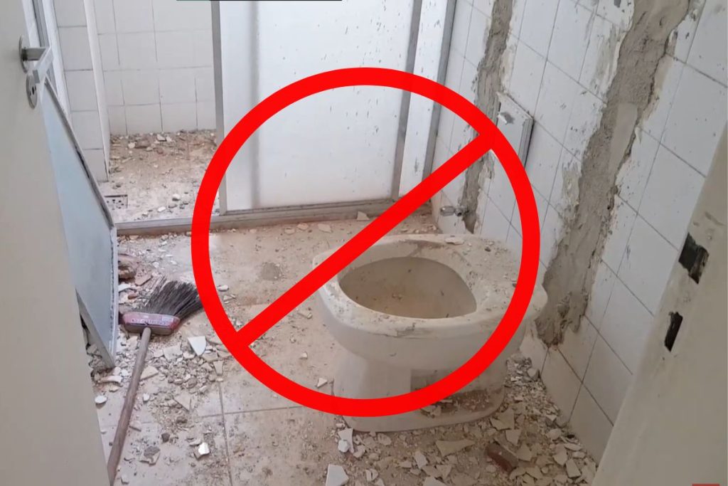 Adeus, azulejos antigos no banheiro: como renovar o ambiente sem gastar muito e sem quebra-quebra, segundo arquitetos